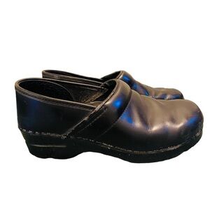 DANSKO Black Leather Professional Nurse Clogs